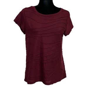 🦃Simply Vera Vera Wang Wavy Burgundy Tee Size Medium